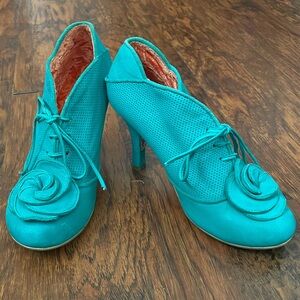 Turquoise ankle bootie heals!!!